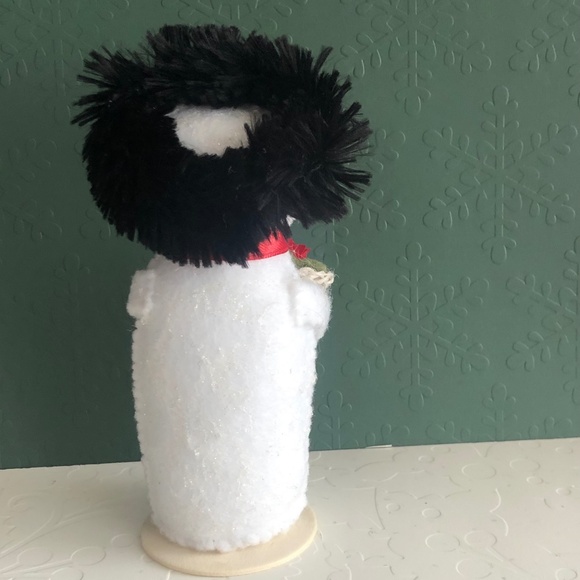 Snowman woman Art Doll with Poinsettia hand-sewn - Picture 4 of 6